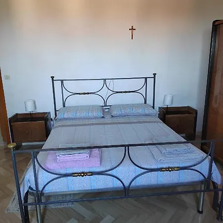 La Finestra Sul Mare Apartment *